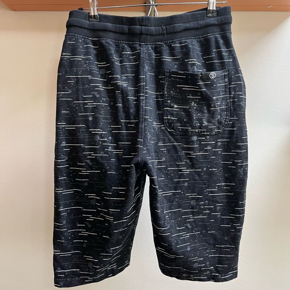 Men’s shorts - Picture 6 of 13